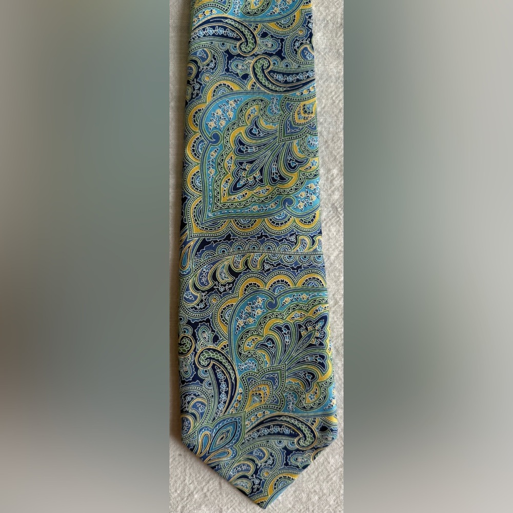 Saddlebred Blue and Yellow Paisley Tie
